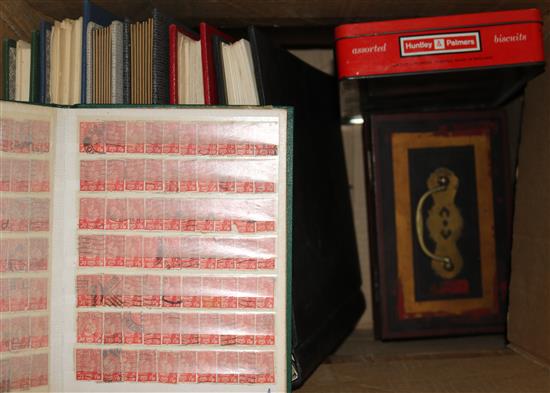 Large collection of stamps and albums of stamps from Victoria